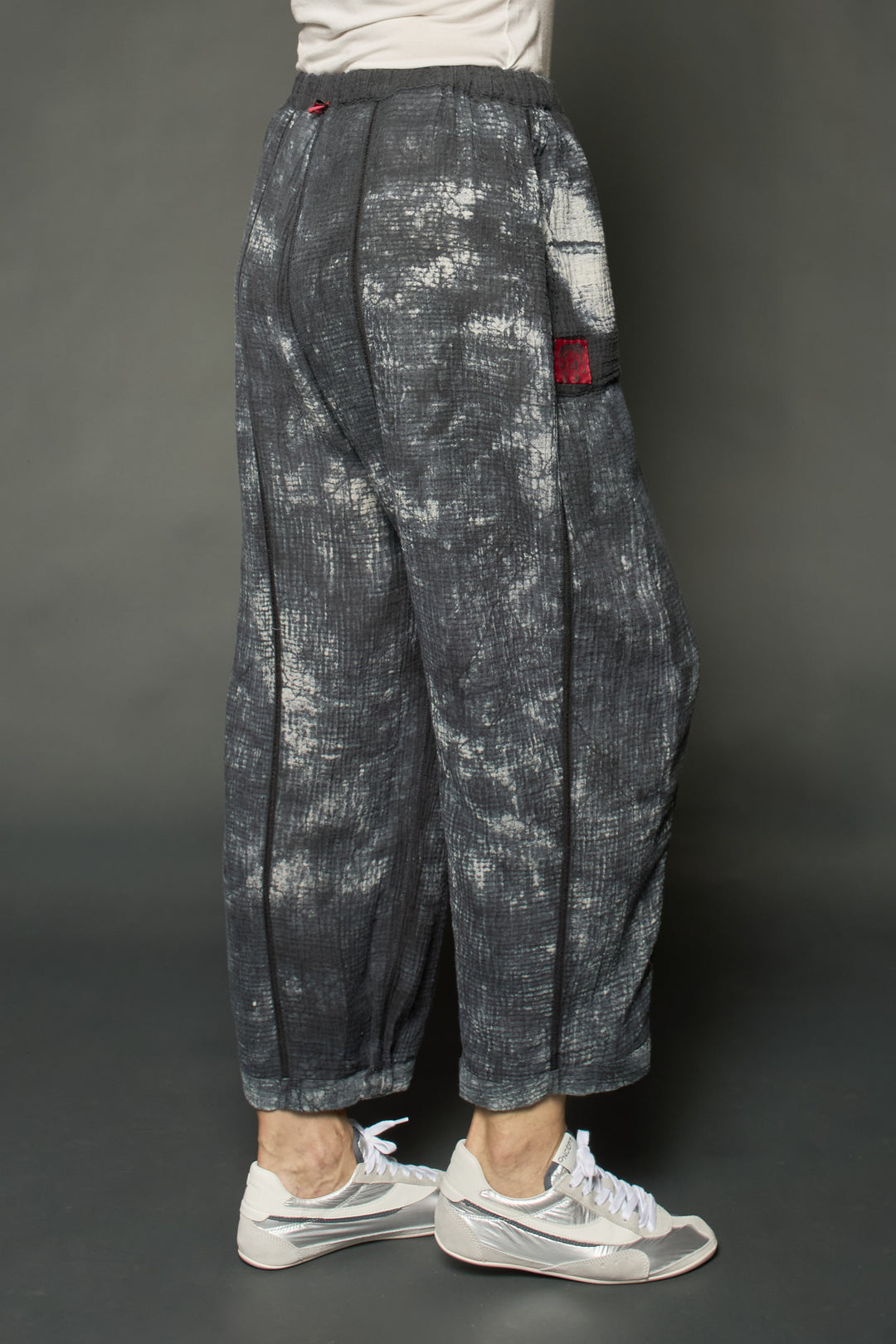 MUD DYE RIPPLE KANTHA BARREL PANTS - yp2641-gry -