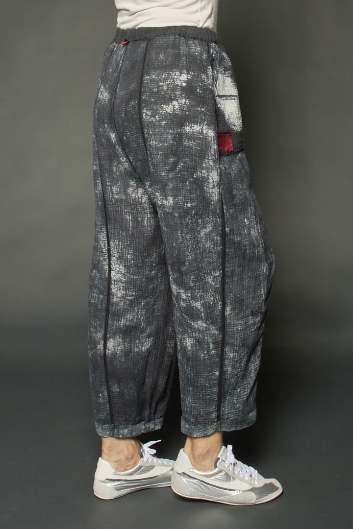 MUD DYE RIPPLE KANTHA BARREL PANTS - yp2641-gry -