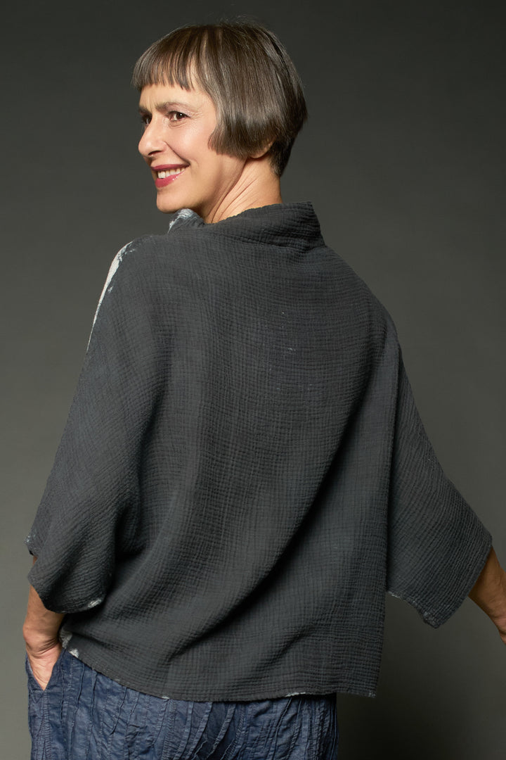 MUD DYE RIPPLE KANTHA FUNNEL NECK POCKET TOP - yp2t104-bgr -