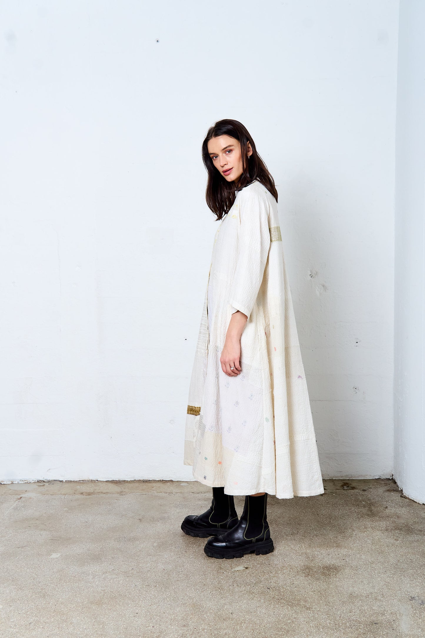 FRAYED PATCH KANTHA V-NECK FLARE SLEEVE DRESS - fi2445-ivy -