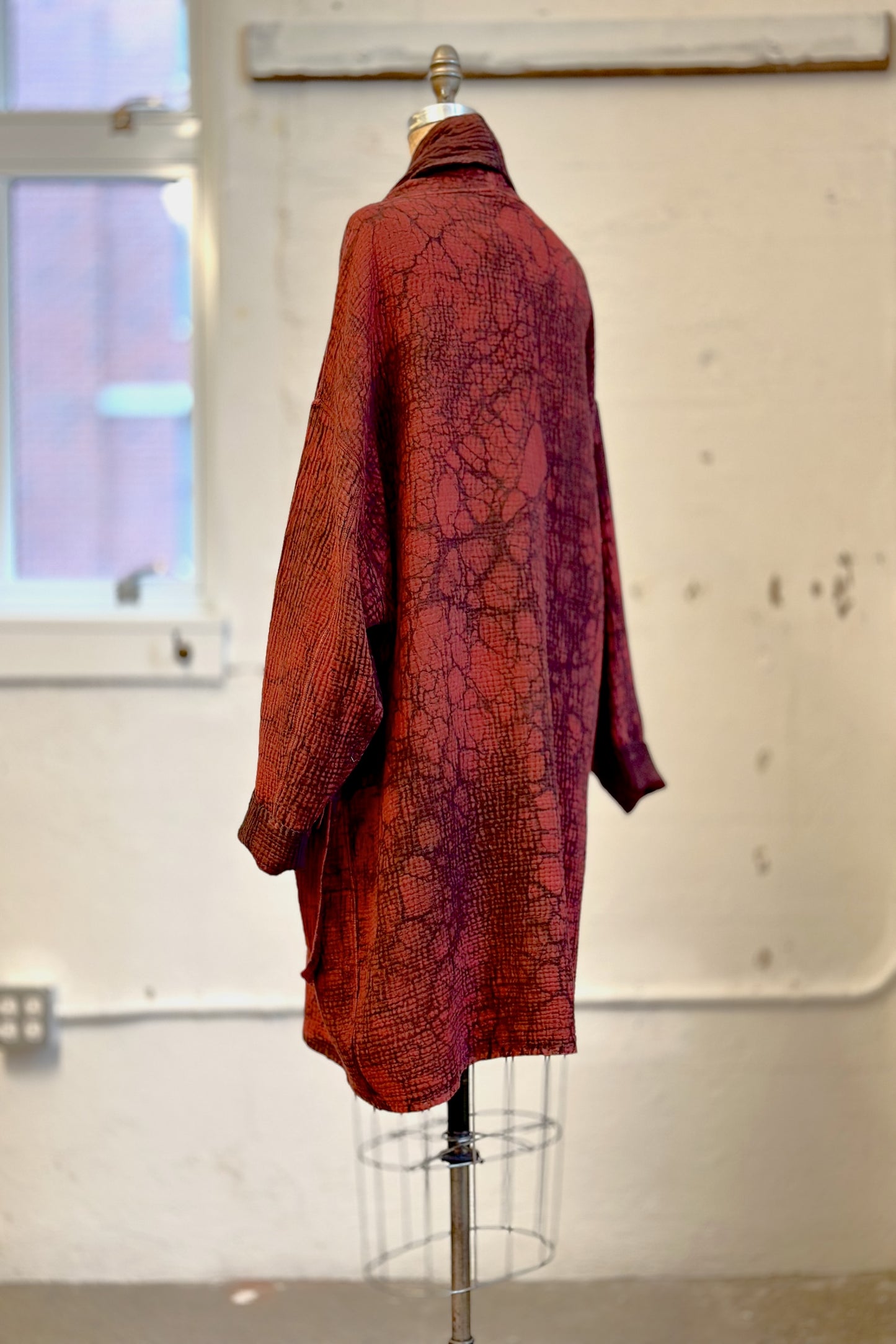 MUD DYE RIPPLE KANTHA SHAWL COAT - yp4350-red -