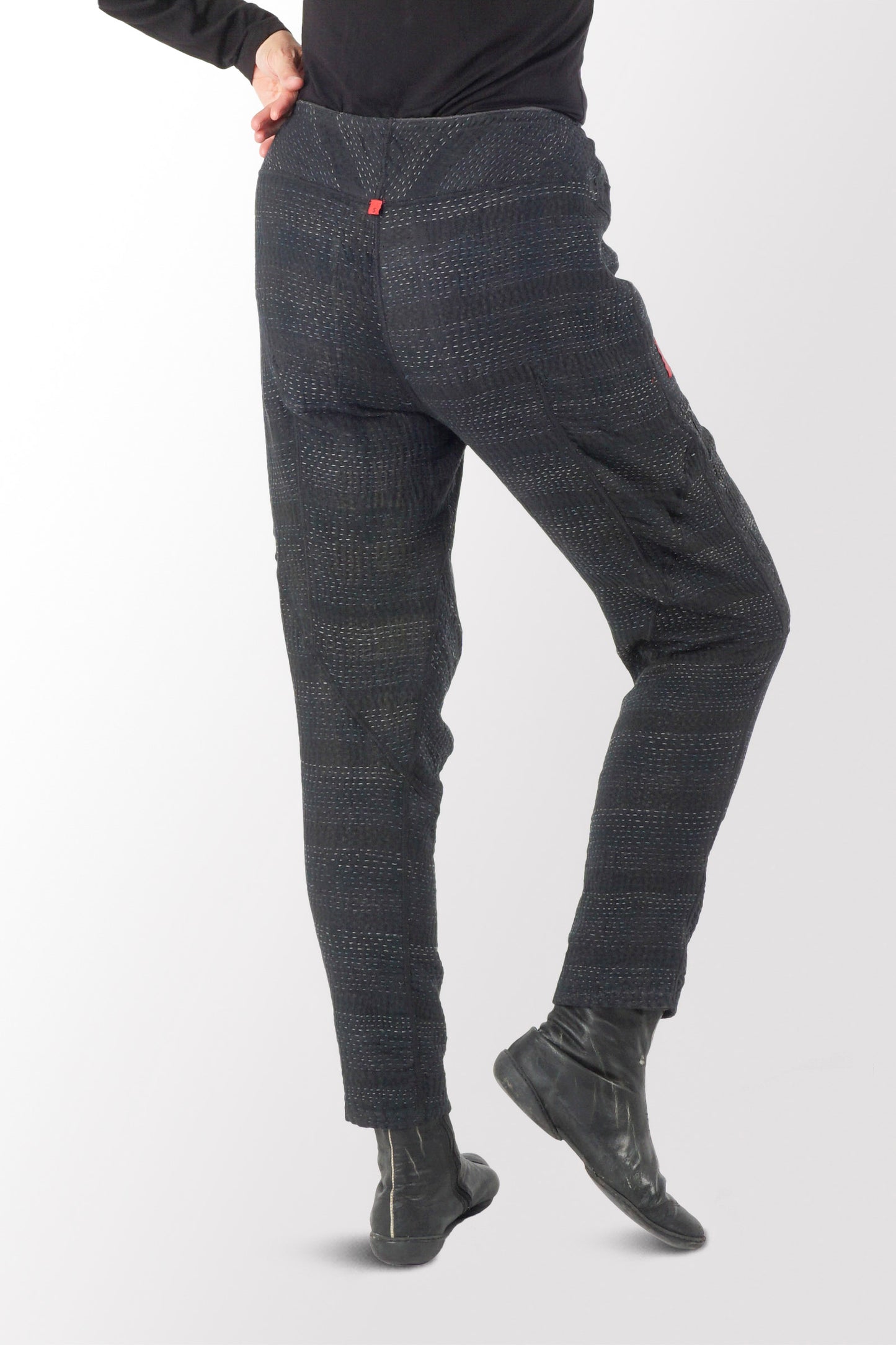 FRAYED PATCH KANTHA SHAPED YAMAHA PANTS - fi4638-blk -