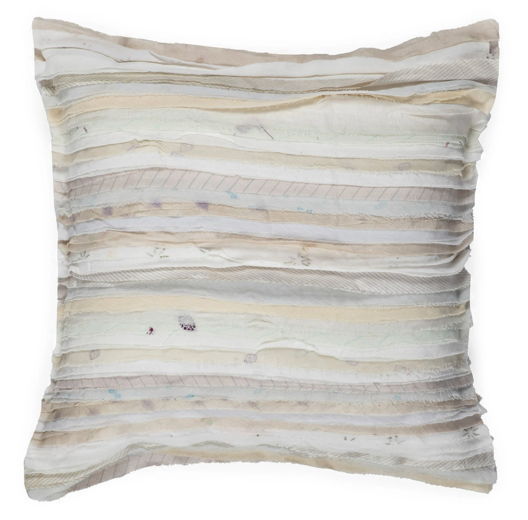 Wavy Stripe White cushion