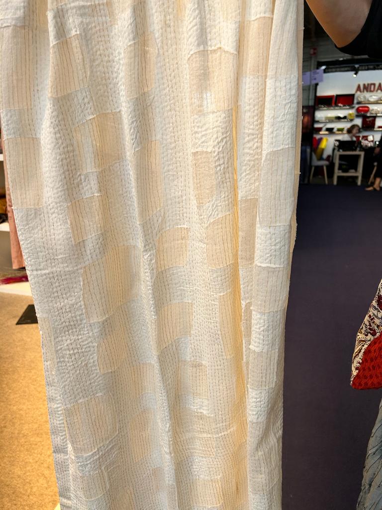 CUT THROUGH SQUARE AND HOLES KANTHA SHAWL MEDIUM - cu2802-ivy -