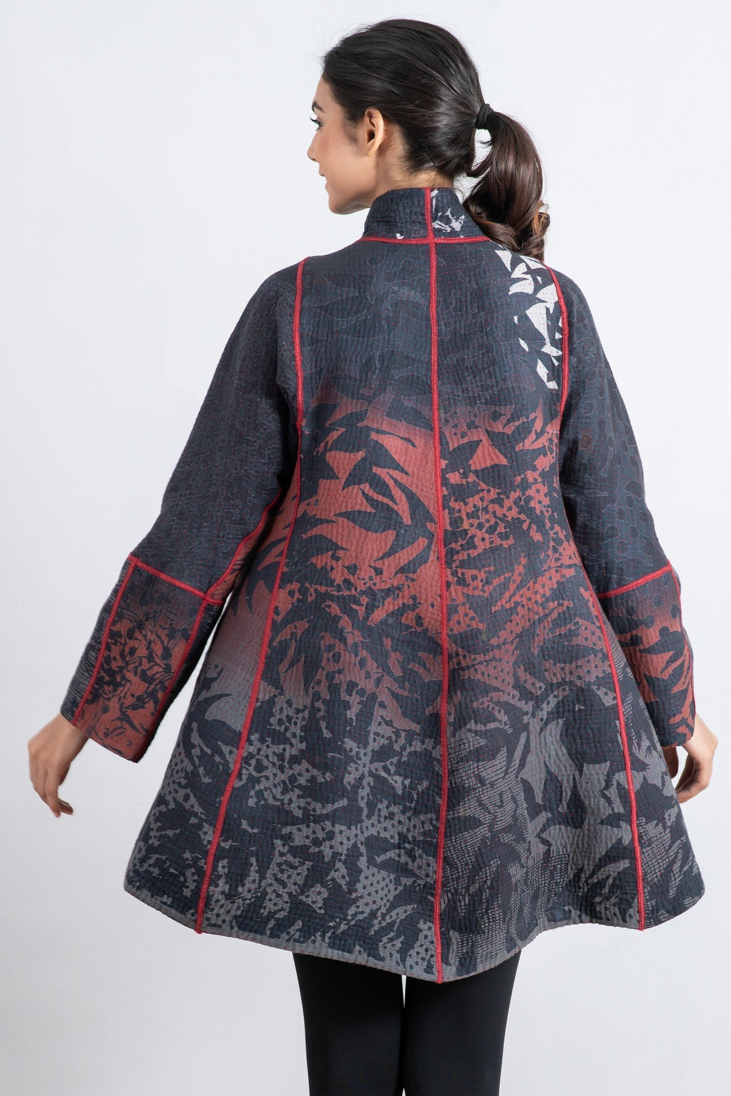 MONOTONE TWILIGHT PRINT KANTHA FLARE LONG JKT - tp4021-red -