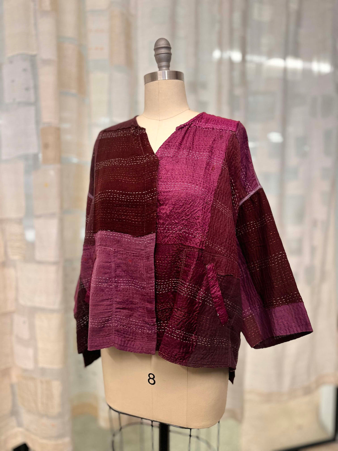 MOSAIC FRAY PATCH KANTHA V-NECK NECK TOP - zb2t108-prp -