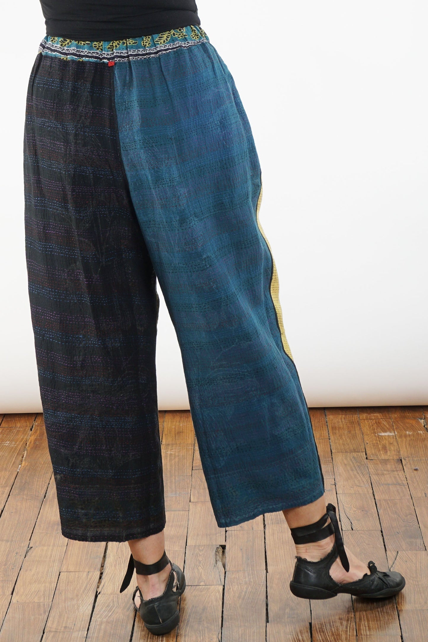 ORGANIC LEAVES KANTHA BAGGY PANTS - ol2642-blk -
